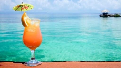 Cocktail in den Abacos